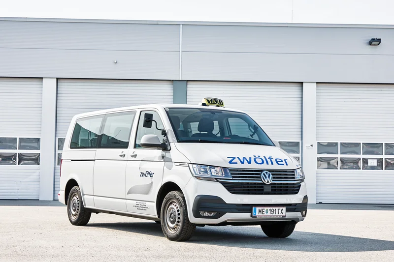 VW Bus Caravelle  / Bild 3